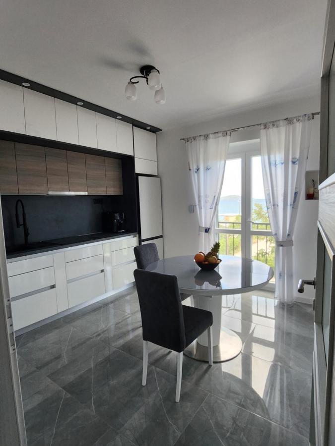 Airport Split Appartement Kaštel Štafilić Buitenkant foto