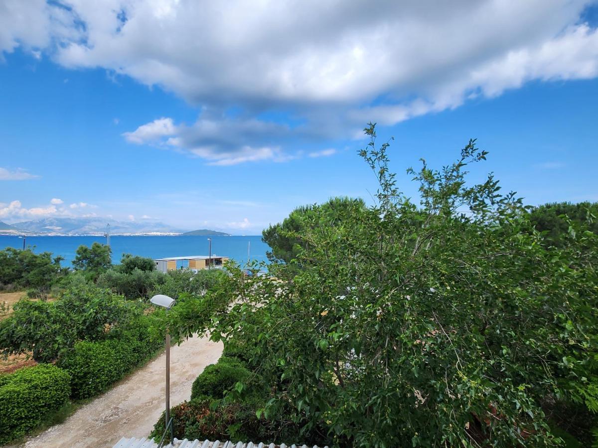 Airport Split Appartement Kaštel Štafilić Buitenkant foto