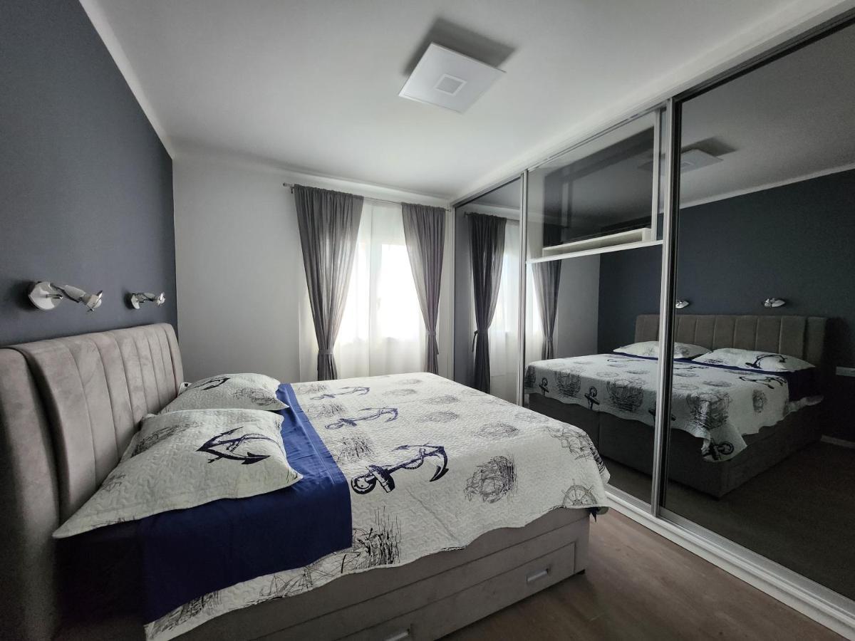 Airport Split Appartement Kaštel Štafilić Buitenkant foto