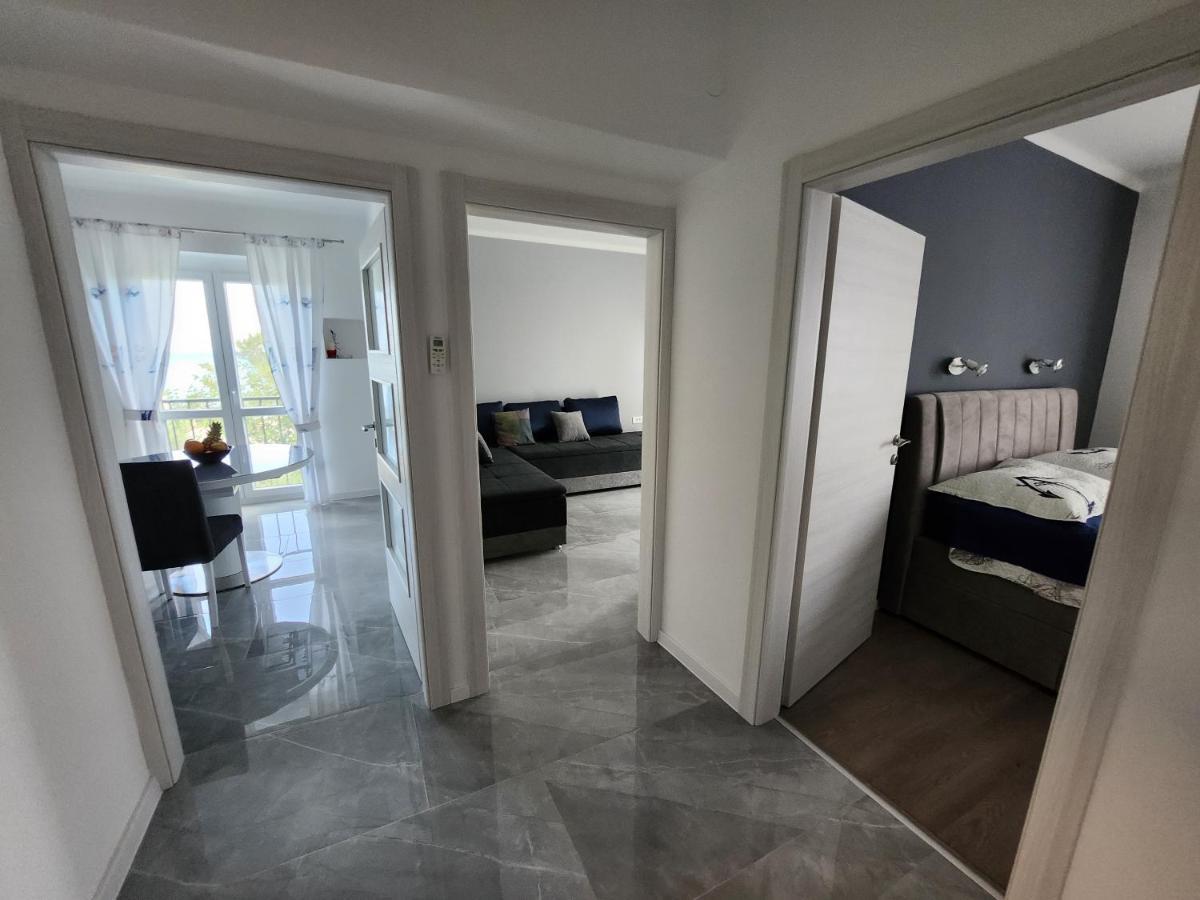 Airport Split Appartement Kaštel Štafilić Buitenkant foto