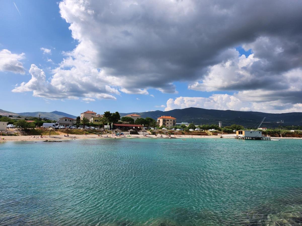 Airport Split Appartement Kaštel Štafilić Buitenkant foto
